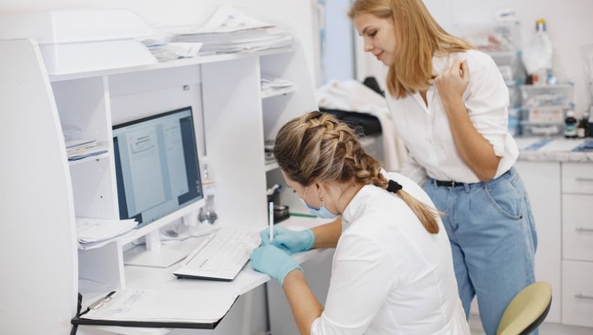 How IVF Clinics Can Ensure Accurate Sample Tracking with Digital Logs